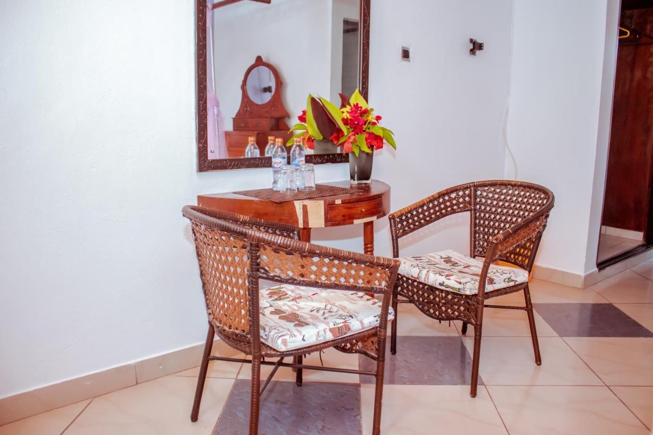 Papillon Garden Bar Villas Bamburi Luaran gambar