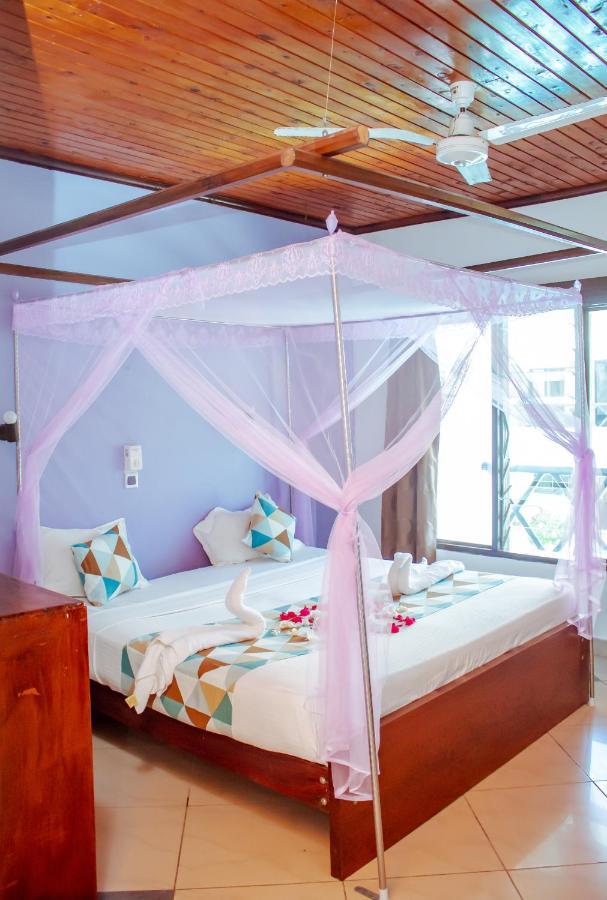 Papillon Garden Bar Villas Bamburi Luaran gambar
