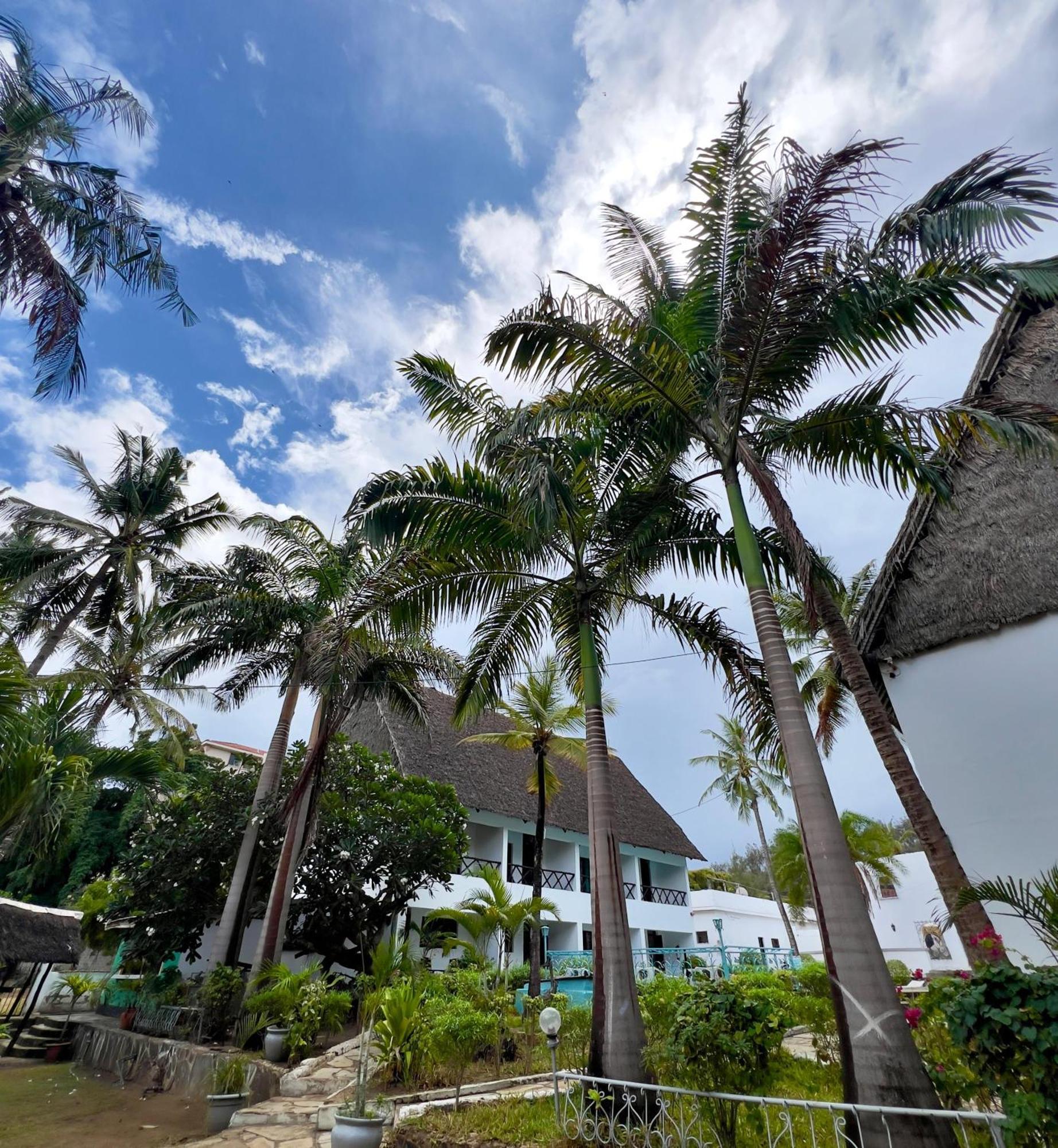 Papillon Garden Bar Villas Bamburi Luaran gambar