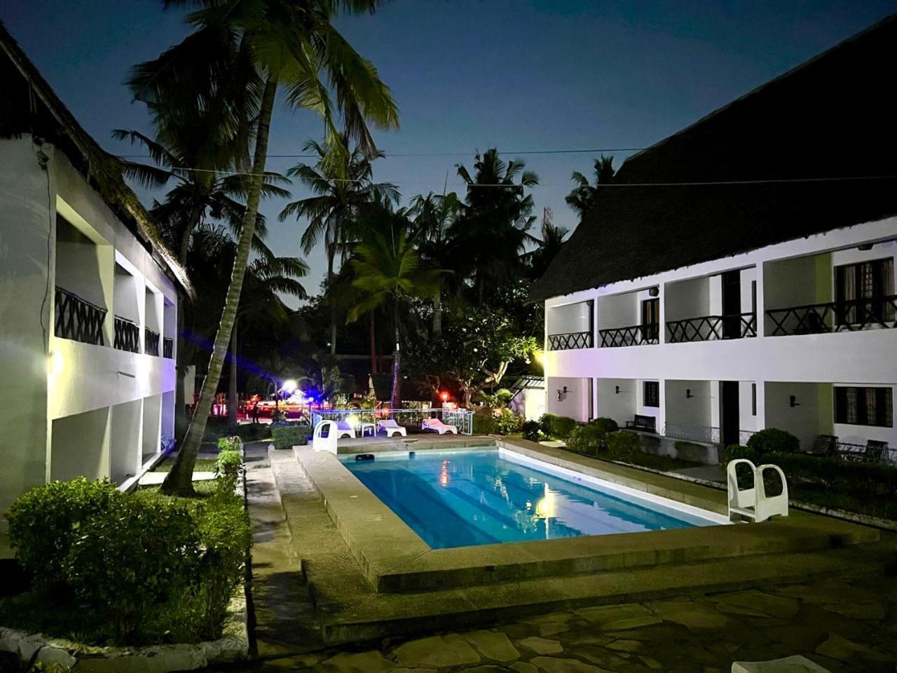 Papillon Garden Bar Villas Bamburi Luaran gambar